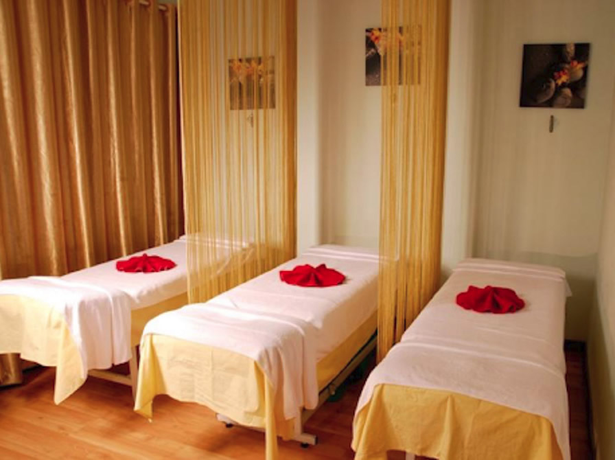 Rèm spa ngăn giường